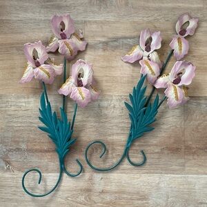 Vintage 80s Tole Iris Metal Wall Decor Hanging